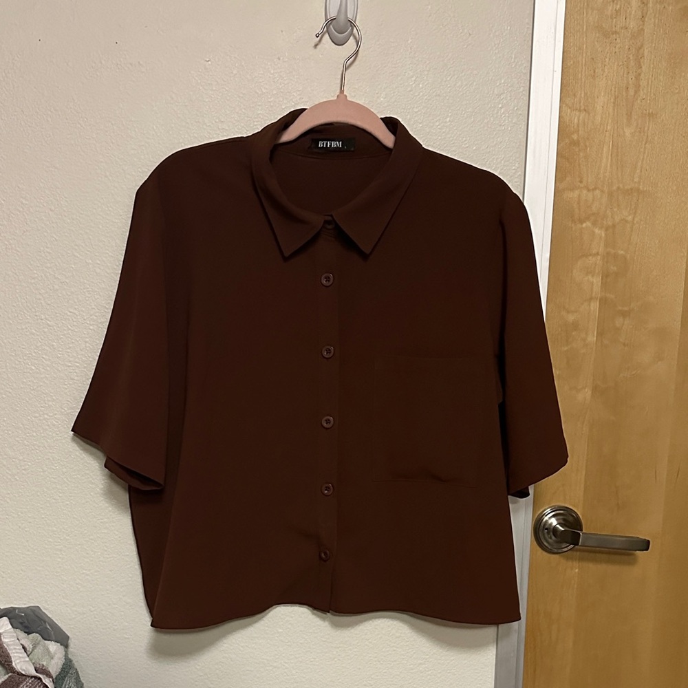 Elegant Brown Button-Up Crop Top